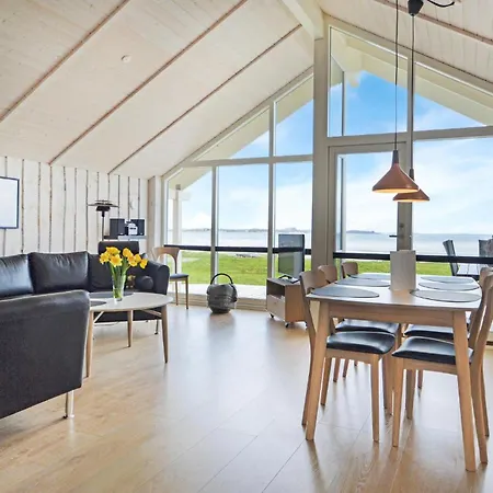 Holiday home Three-bedroom In *